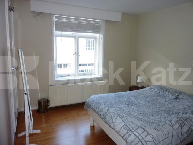 			NEW INSTRUCTION!, 2 Bedroom, 1 bath, 1 reception Flat			 Devonshire Mews West, MARYLEBONE